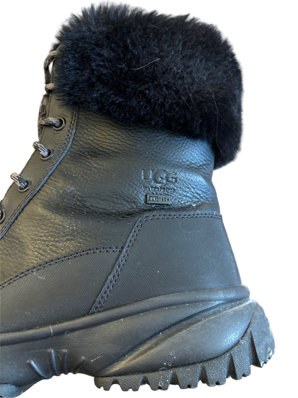 UGG Women's Yose Fluff Boot Size 10 - Picture 6 of 16